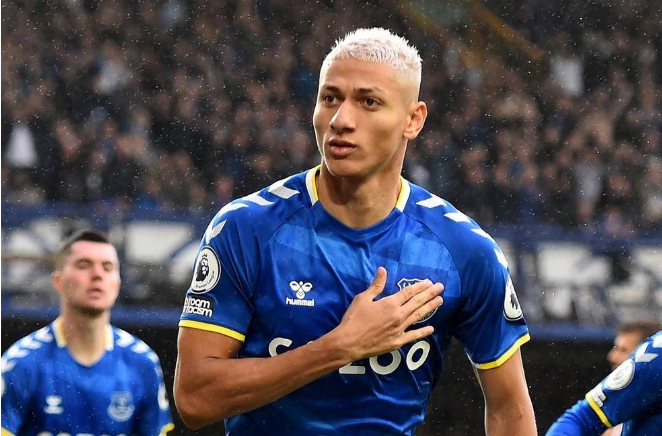  布雷斯特前锋戴帽屠榜，助球队攀升至欧战区  